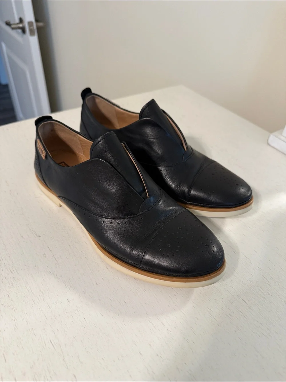PIKOLINOS Women’s Pyrgos Black Leather Slip-On Oxfords / Size 5.5-6 (36)